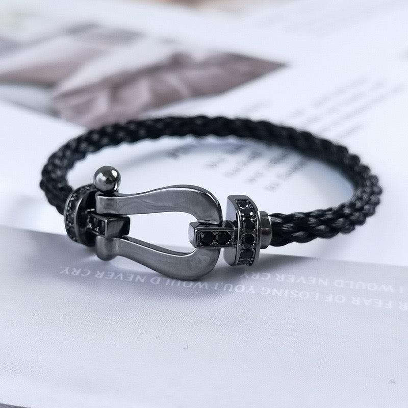 U-shaped Buckle Bracelet Averon London