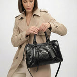 Carmela- Stylish Handbag with Spacious Interior & Minimalist Design