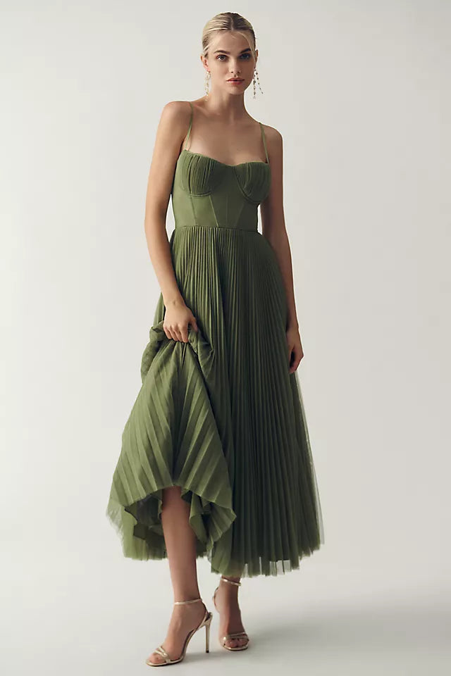 Claire – Abito plissettato in tulle con drappeggio asimmetrico