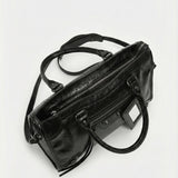 Carmela- Stylish Handbag with Spacious Interior & Minimalist Design