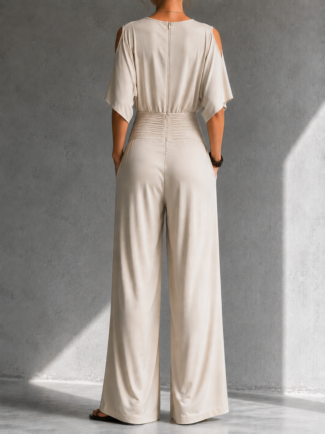 Alia | Combinazione elegante con effetto portafoglio e gambe larghe