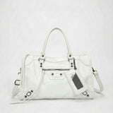Carmela- Stylish Handbag with Spacious Interior & Minimalist Design