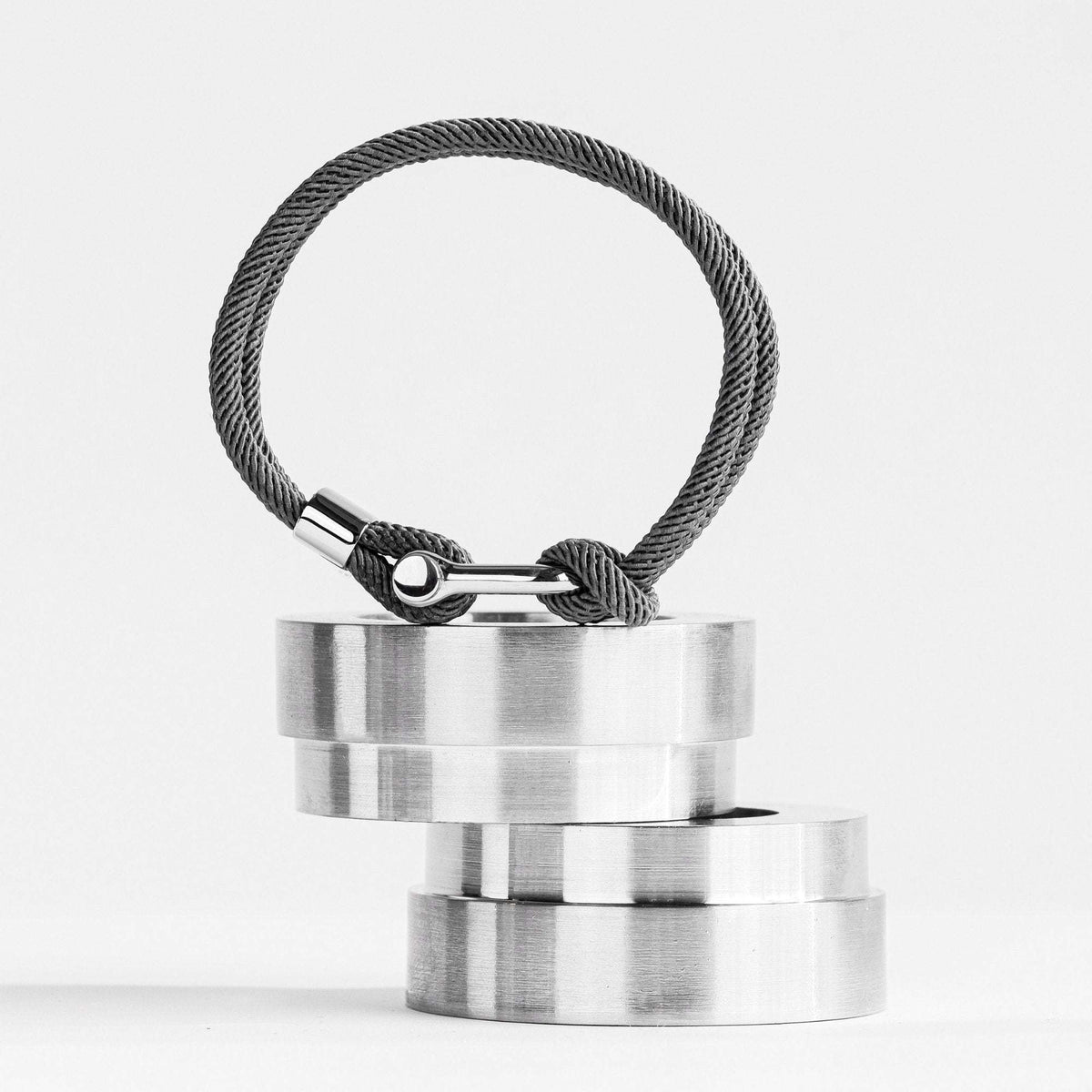Alchor Platinum Averon London