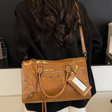 Carmela- Stylish Handbag with Spacious Interior & Minimalist Design