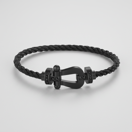 U-shaped Buckle Bracelet - Fundo Cinza Claro